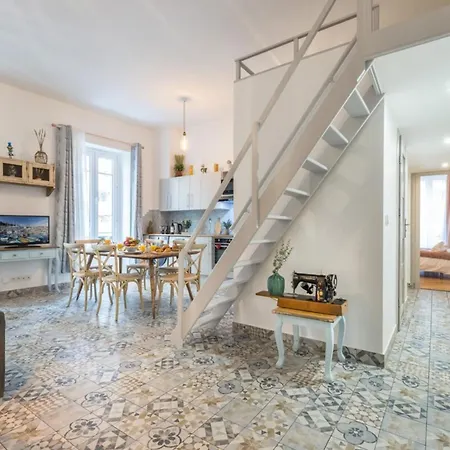 Апартаменты Fricero - Comfortable 5 People- 200m Near The Sea Ницца